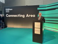 NRW-Innenminister Reul eröffnet die PMR Expo in Köln. (Bild: Jablonski)
